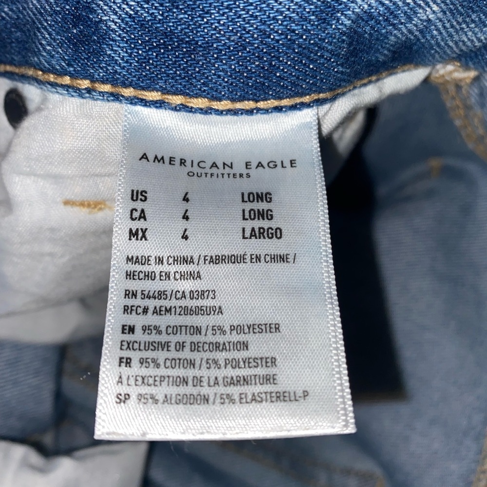AE Ripped Mom Jean - Picture 3 of 4